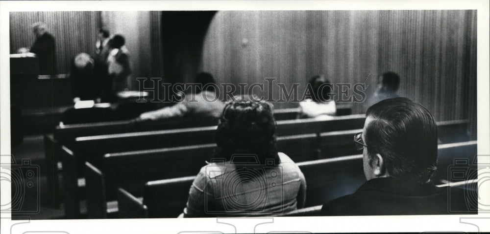 1988 Press Photo Bail Bondsmen - cvb12810 - Historic Images