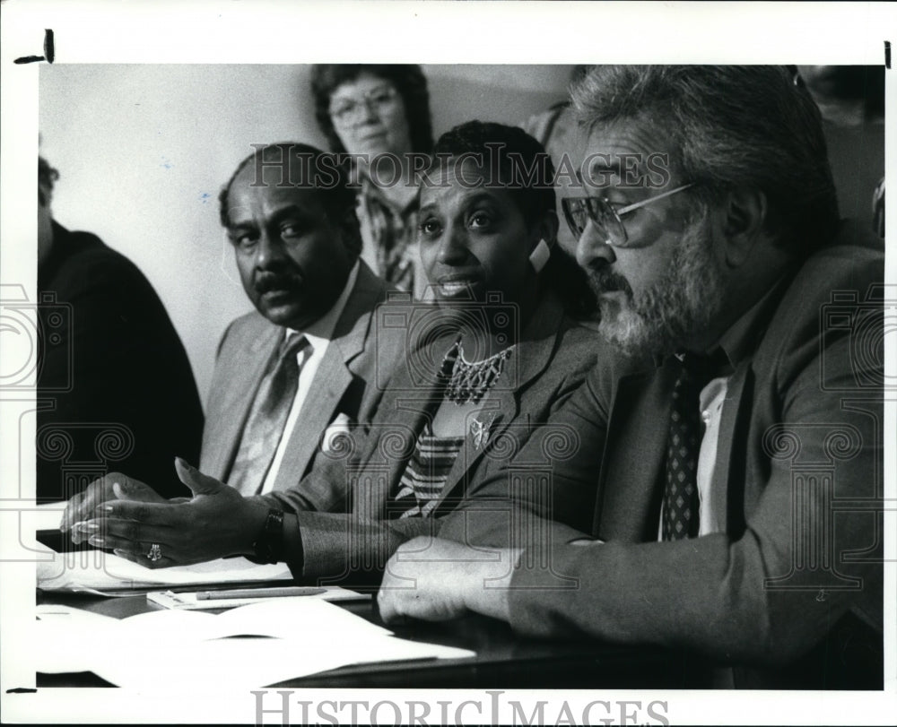 1988 Press Photo Cuyahoga Plan of Ohio celebrates Civil Rights Act 20th anniv - Historic Images