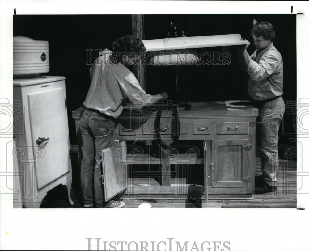 1989 Press Photo Robert Dennis &amp; Dana Baker Work on Night Dance and Better Day - Historic Images