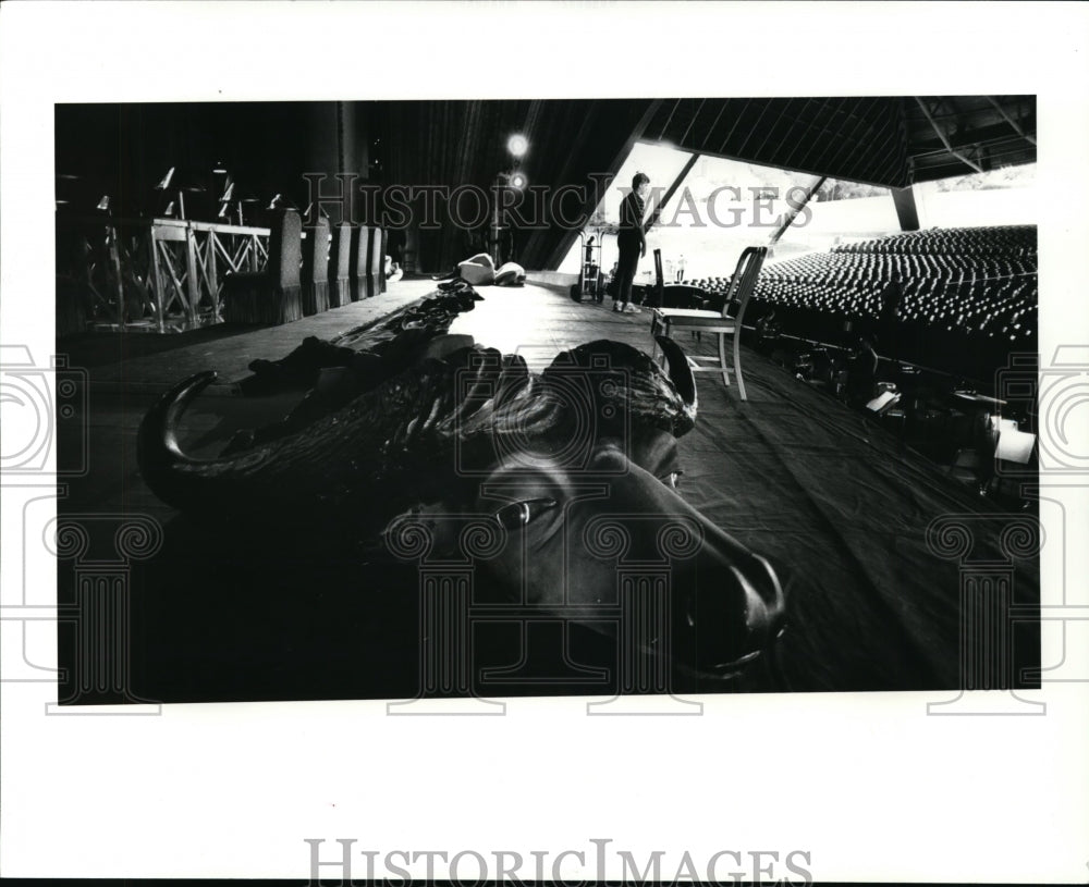 1986, Props - cvb12965 - Historic Images