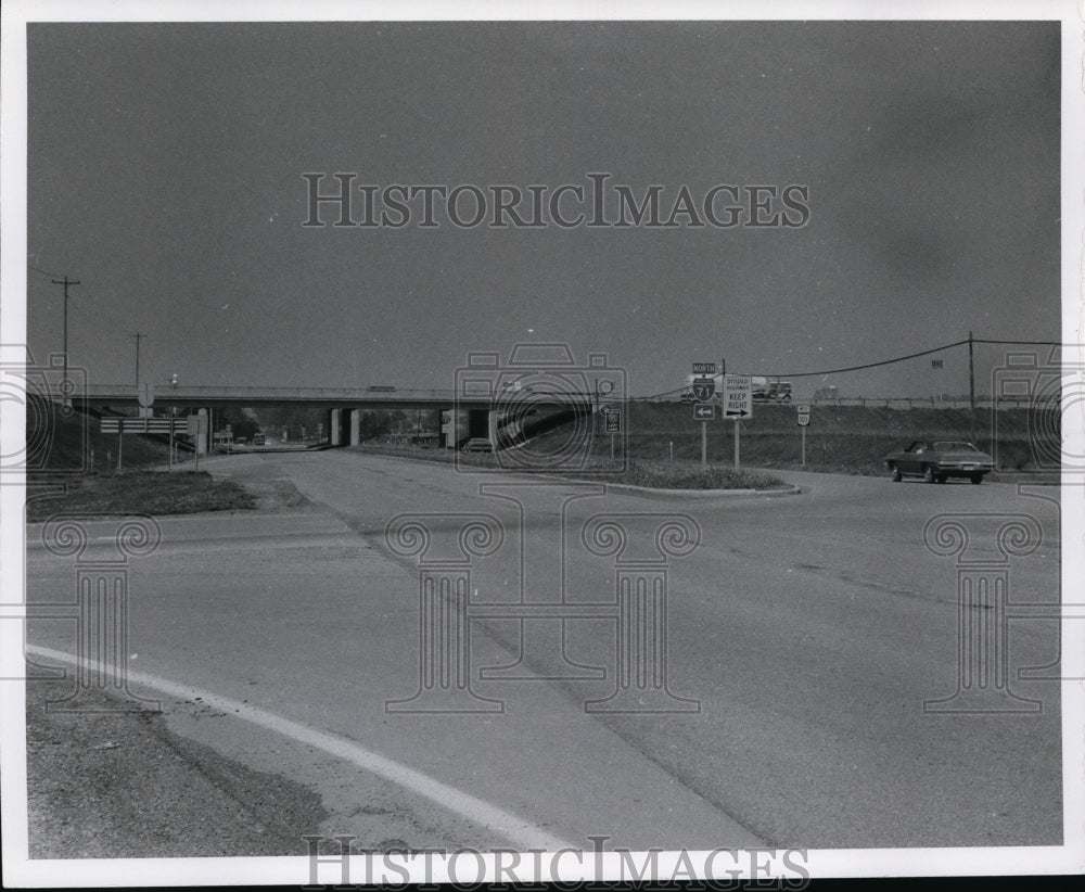 1971 Press Photo Route 3039 I-71 Inter change - Brunswick Ohio. - cvb12980 - Historic Images