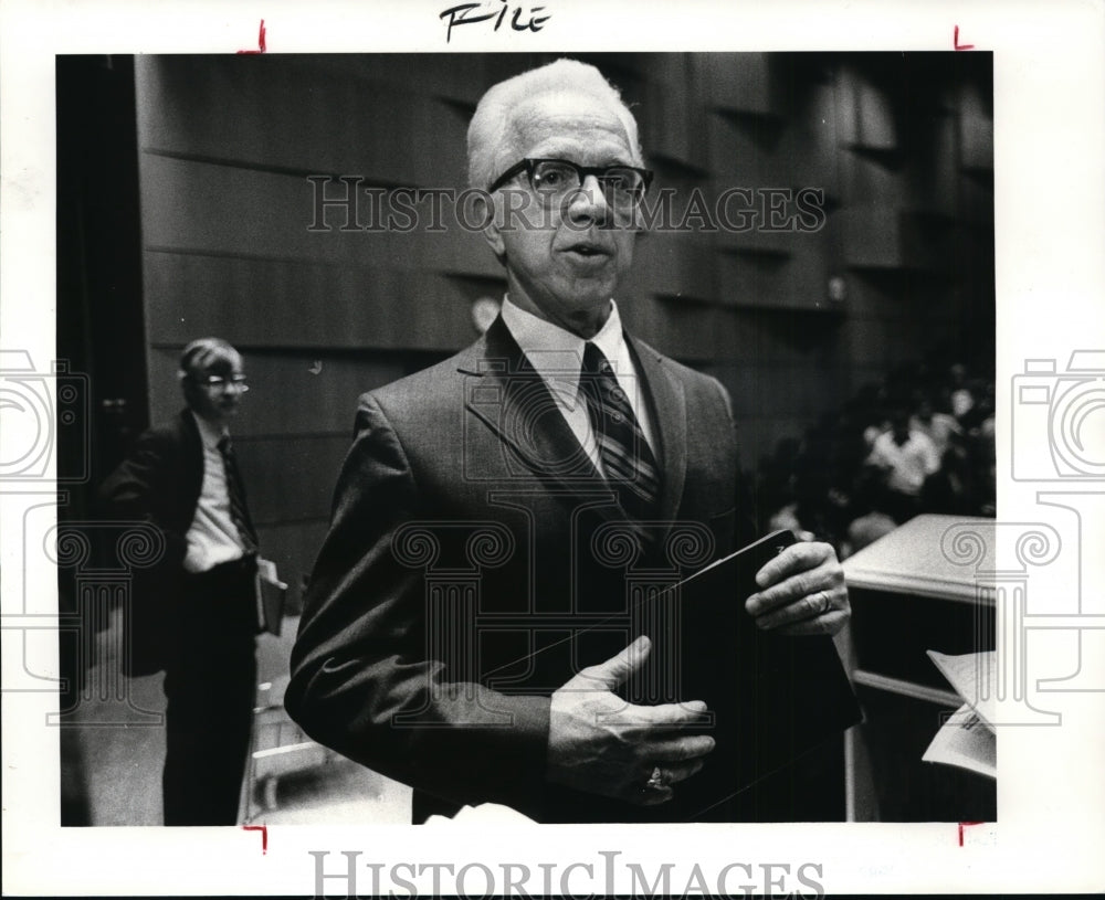 1982 Press Photo CSU president-Walter B. Waetjen - cvb13002 - Historic Images