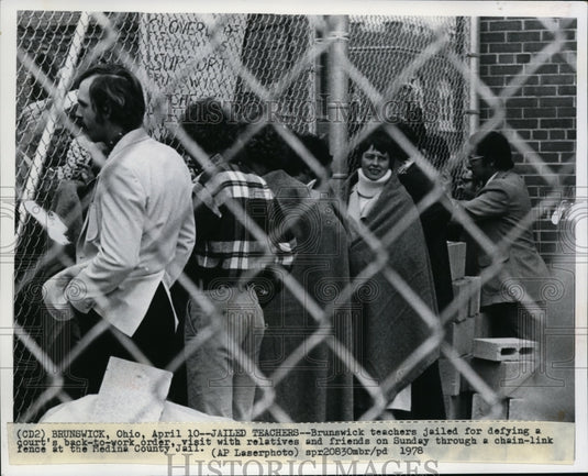 1978, Brunswick Teachers in Medina City Jail - cvb13247 - Historic Images