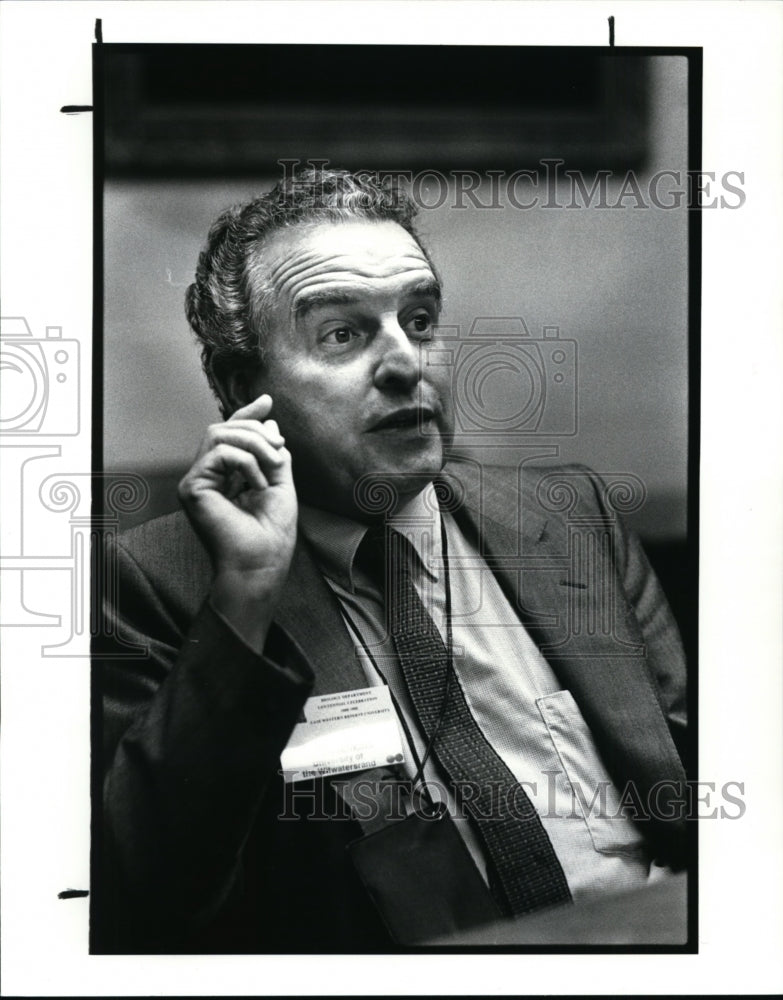 1988 Press Photo South African Scientist Trefor Jenkins at CWRU - cvb13441 - Historic Images