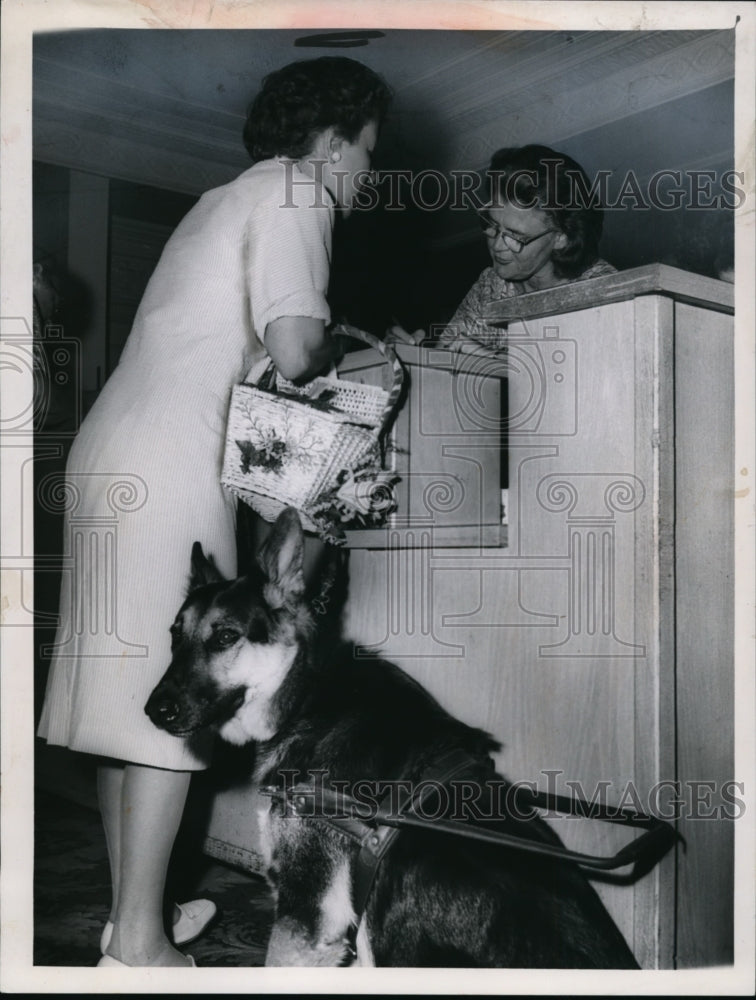 1962, Dorothy Anderson, district manager in Philadelphia - cvb13542 - Historic Images