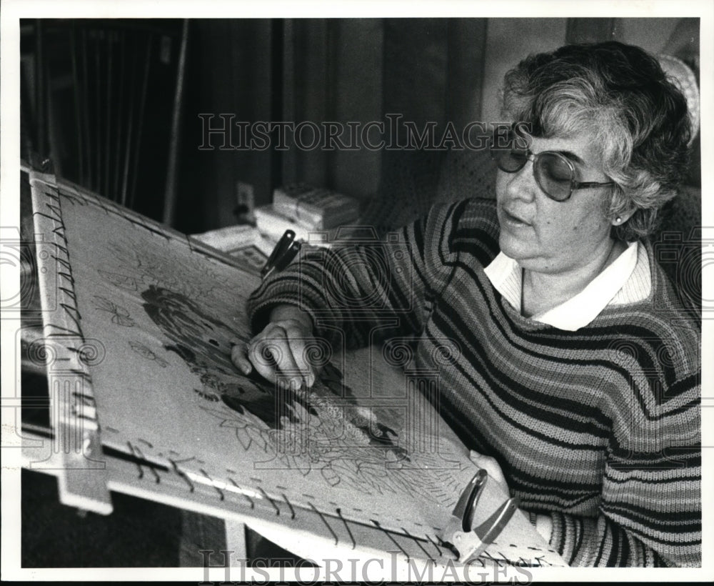 1983 Press Photo Nurse Benita Martocchio, she works with dying cancer patients - Historic Images