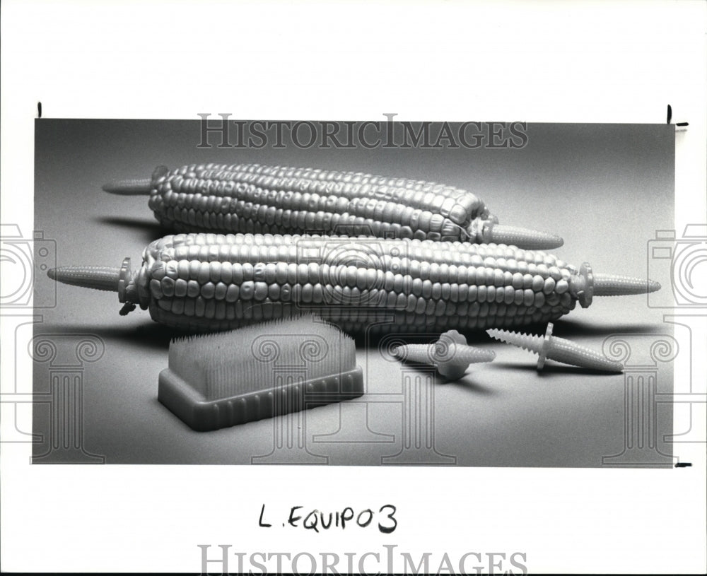 1988 Press Photo Brush for cleaning corn &amp; plastic handles for the corn when hot - Historic Images