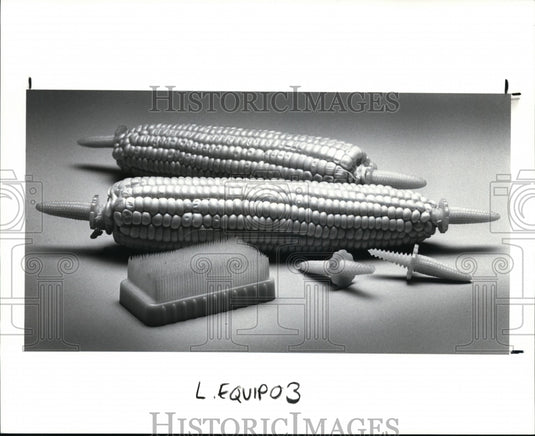 1988 Press Photo Brush for cleaning corn & plastic handles for the corn when hot - Historic Images
