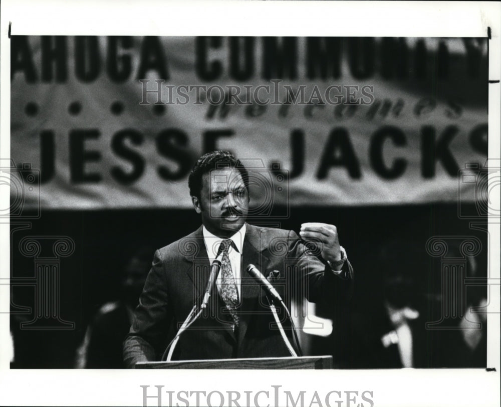 1988, Jesse Jackson at Tri-C Metra Campus - cvb13826 - Historic Images
