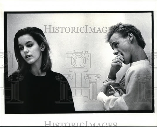 1988 Press Photo Kids in the Dark at the Playhouse - cvb13828 - Historic Images