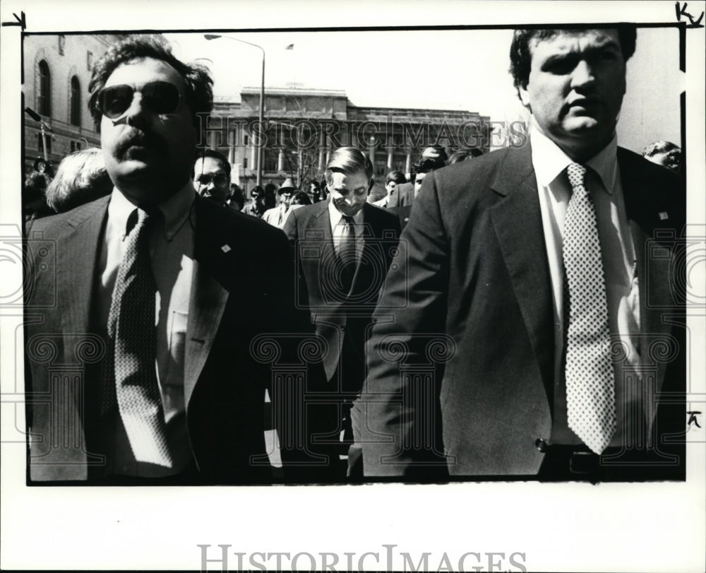 1984, Secret Service Agents lead Mondale up E6th St from City Hall - Historic Images