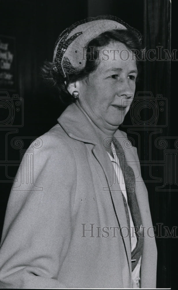 1954, Mrs Maria S White was removed from the jury pf Sheppard trial - Historic Images