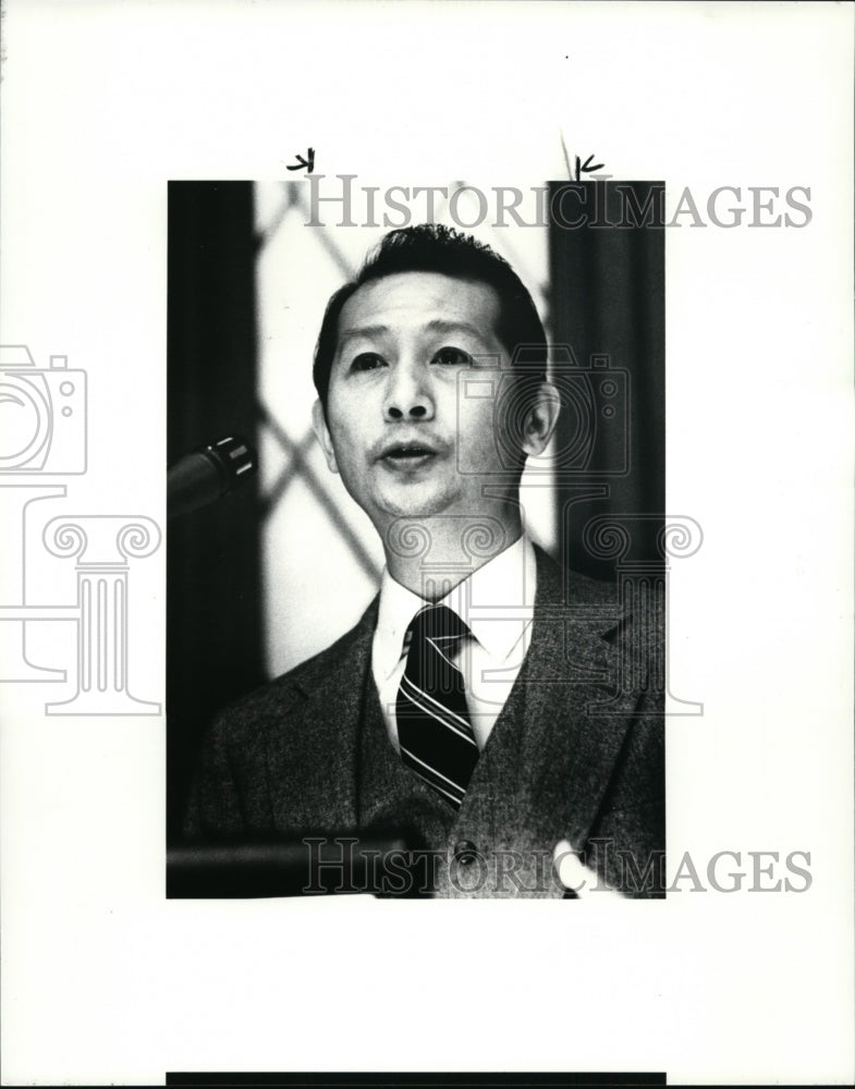 1985 Press Photo Theodore H. Tung, Midday Club, Panel of Economists Forecasting - Historic Images