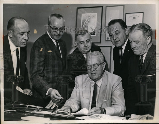 1963 Press Photo The Plain Dealer Committee members- 12th Playground Outing - Historic Images