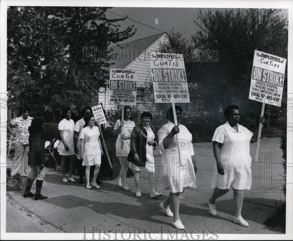 1974 Press Photo Curtis Nursing Home-Bellaire Road Cleveland-strike - cvb14339 - Historic Images