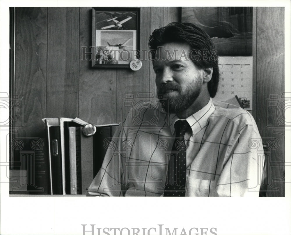 1988, Dan Markus, Pres. of Encore Manufacturing Corporation - Historic Images