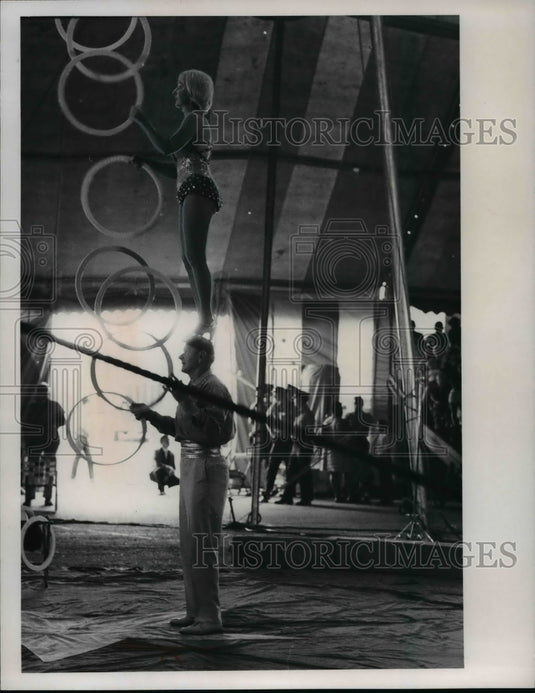 1968 Press Photo Houc Duo of the James Brothers Circus - cvb15144 - Historic Images