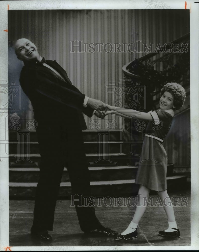 1980 Press Photo Annie-play-Reid Shelton and  Marisa Morell - Historic Images