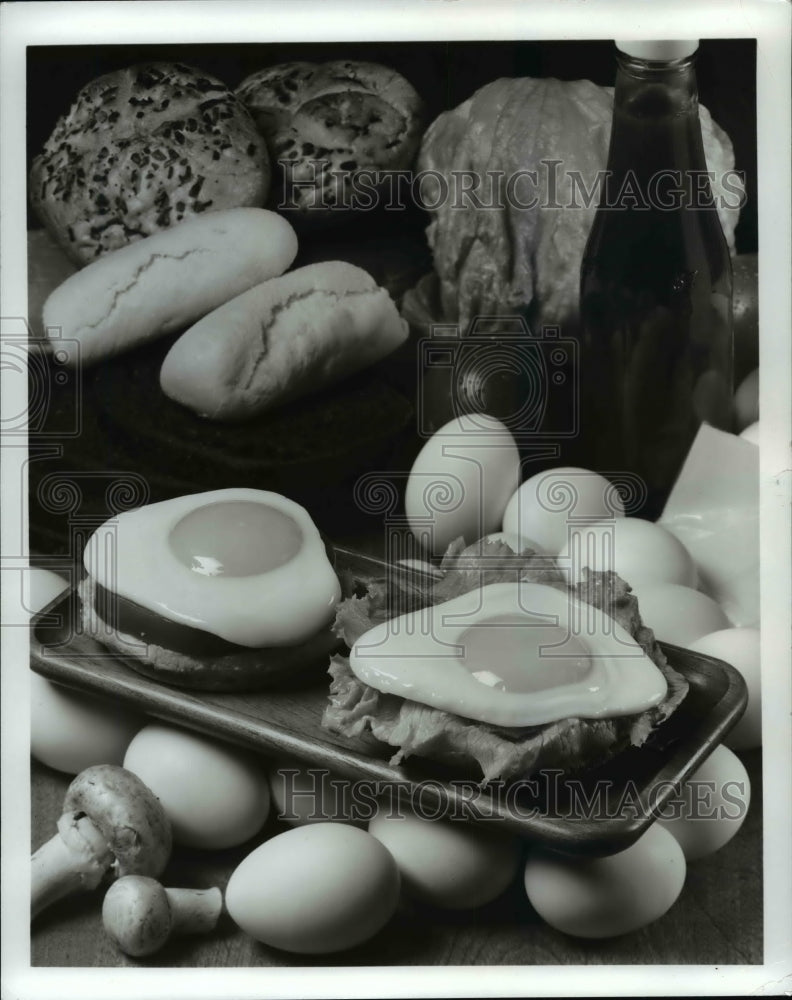 1939 Press Photo Display of Whole Eggs and Over Easy Eggs - cvb15512- Historic Images