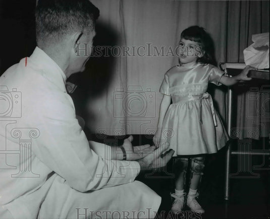 1971, Dr. George E. Spencer Jr. Works with Mary Lyons with MD - Historic Images