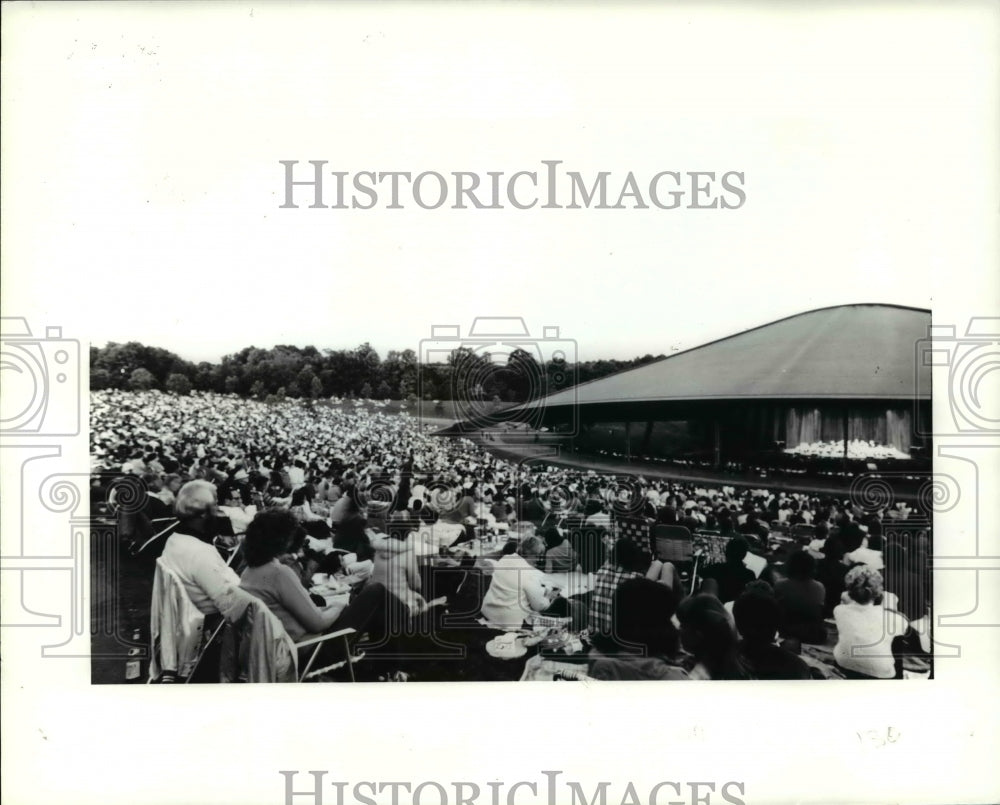 1985 Press Photo Crowd Enjoys Cleveland Orchestra at the Blossom Music Center - Historic Images