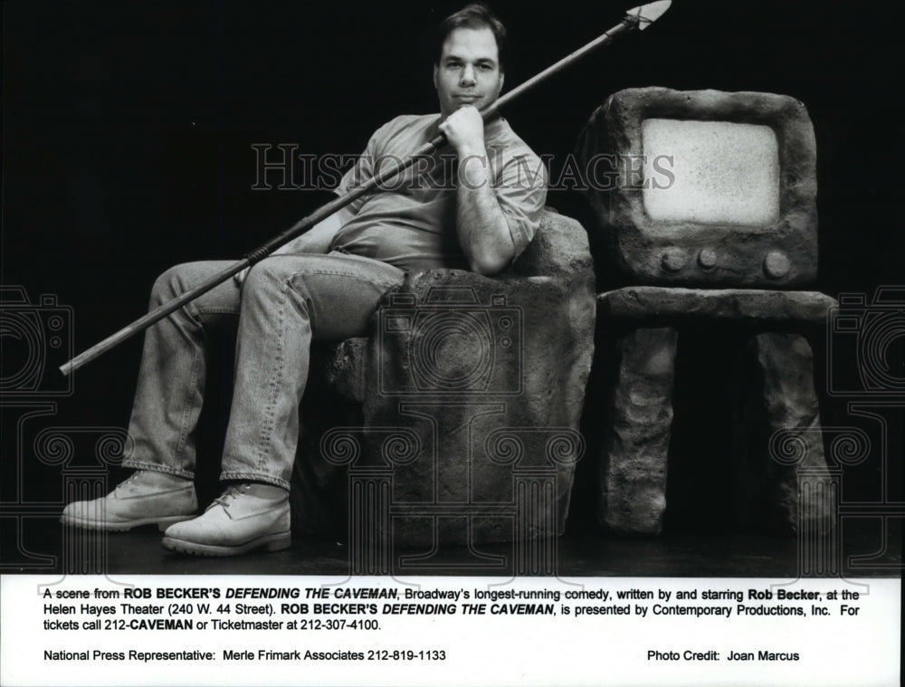 1996 Press Photo Scene from Rob Becker's Defending the Caveman - cvb15651 - Historic Images