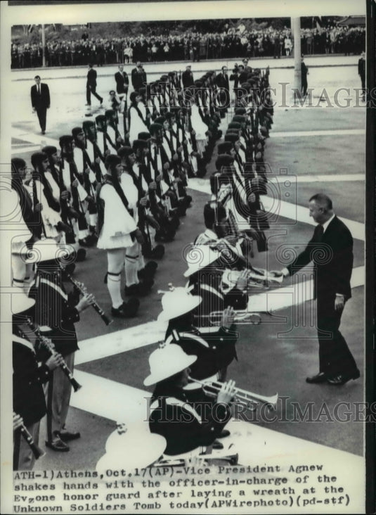 1970, Vice President Agnew at the Unknown Soldiers Tomb - cvb16065 - Historic Images
