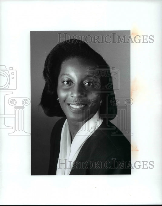 1992 Press Photo Julie Washington, Editorial Division - cvb16225 - Historic Images