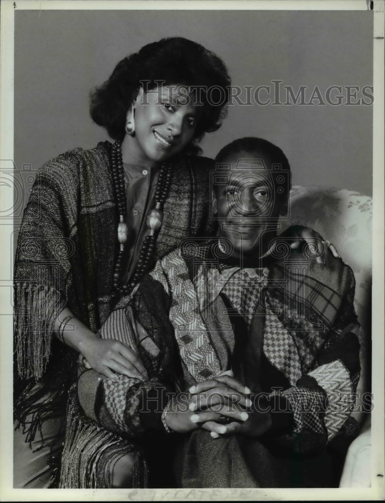 1986, Phylicia Rashad and Bill Cosby in The Cosby Show - cvb16408 - Historic Images