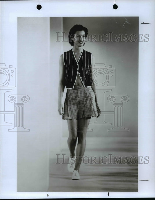 1995 Press Photo Liz Claiborne offers fashionable Spring wear through Liz Sport - Historic Images