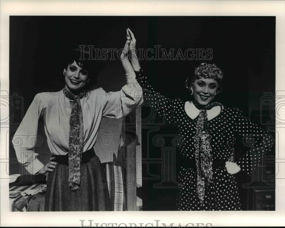 1992 Press Photo Sandy Edgerton and Betsy Joslyn in &quot;City of Angels&quot; - cvb16786 - Historic Images