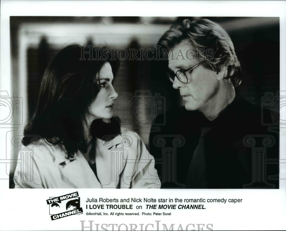 1995 Press Photo Julia Roberts and Nick Nolte in "I LOVE TROUBLE" - cvb16845 - Historic Images