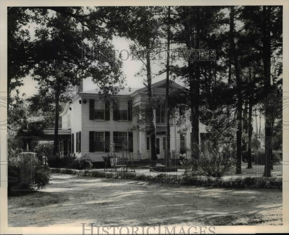 1977 Press Photo Rowan Oak, mansion-home of William Faulkner - cvb16919 - Historic Images