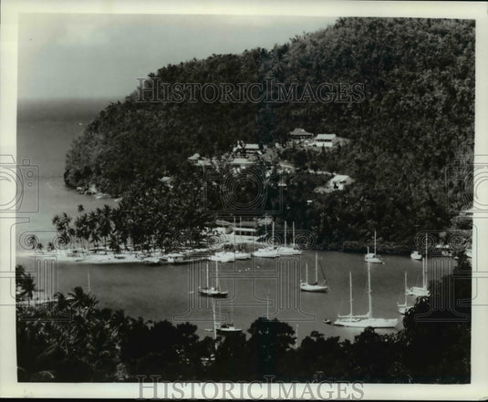 1985 Press Photo In hidden Marigot Bay on St. Lucia in the Caribbean - cvb16925 - Historic Images