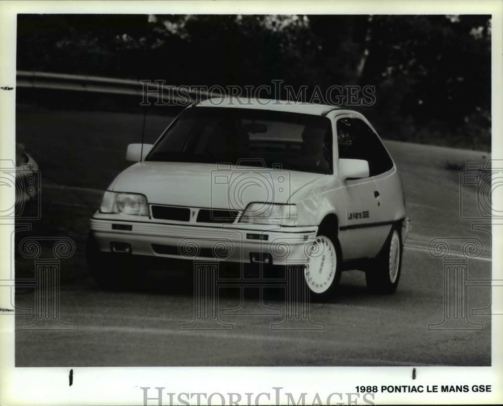 1988 Press Photo 1988 Pontiac Le Mans GSE - cvb17090 - Historic Images