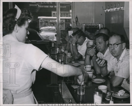 1955 Lunch hour "Rush" at Dorsel's E. 9th & Carnegie in Ohio.-Historic Images