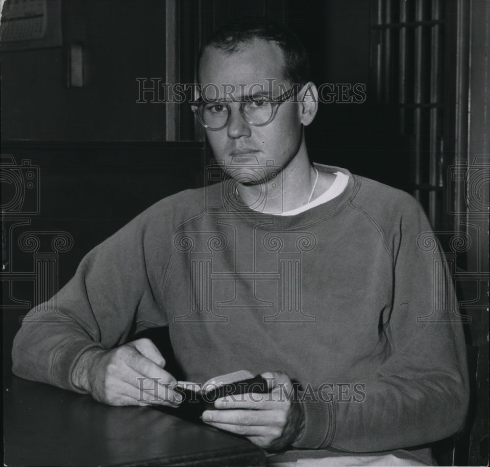 1954, Dr. Sam Sheppard and bible. Ohio. - cvb17332 - Historic Images