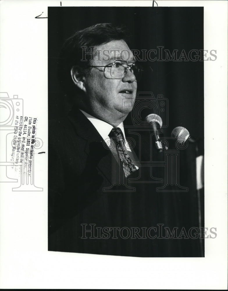 1989 Press Photo J Richard Kelso the outgoing chairman of Growth Association - Historic Images