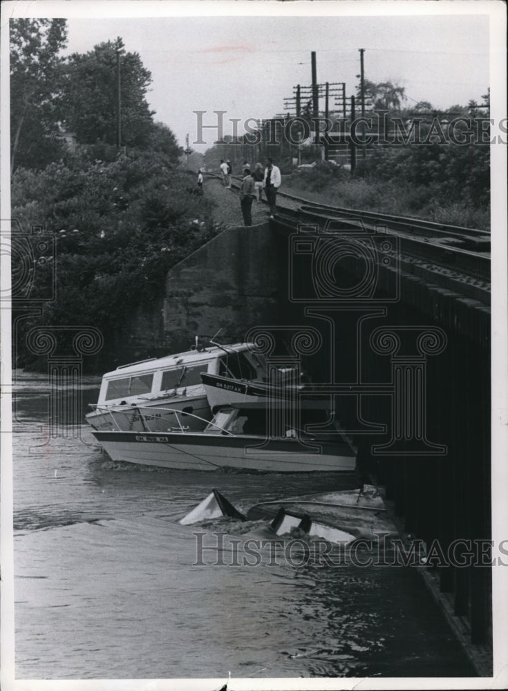 1969 Press Photo New York Central RR Bridge after storm - cvb17599 - Historic Images