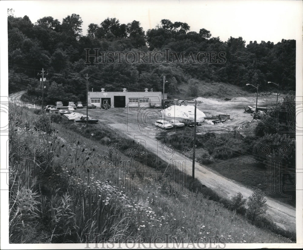 1973 Press Photo Independence Ohio service garage - cvb17649 - Historic Images