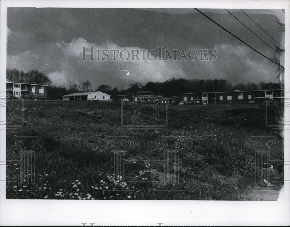 1968, Apartments - Maple Manor Apartments Chardon - cvb17666 - Historic Images