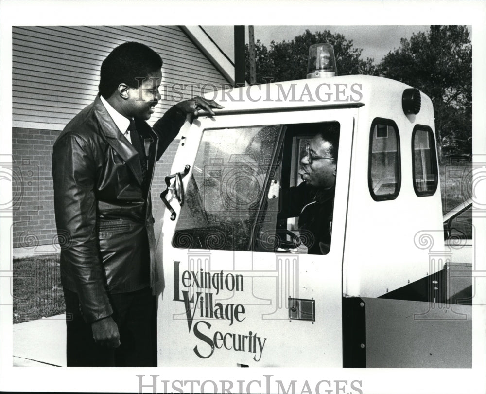 1987 Press Photo Lexington Apartments - cvb17673 - Historic Images