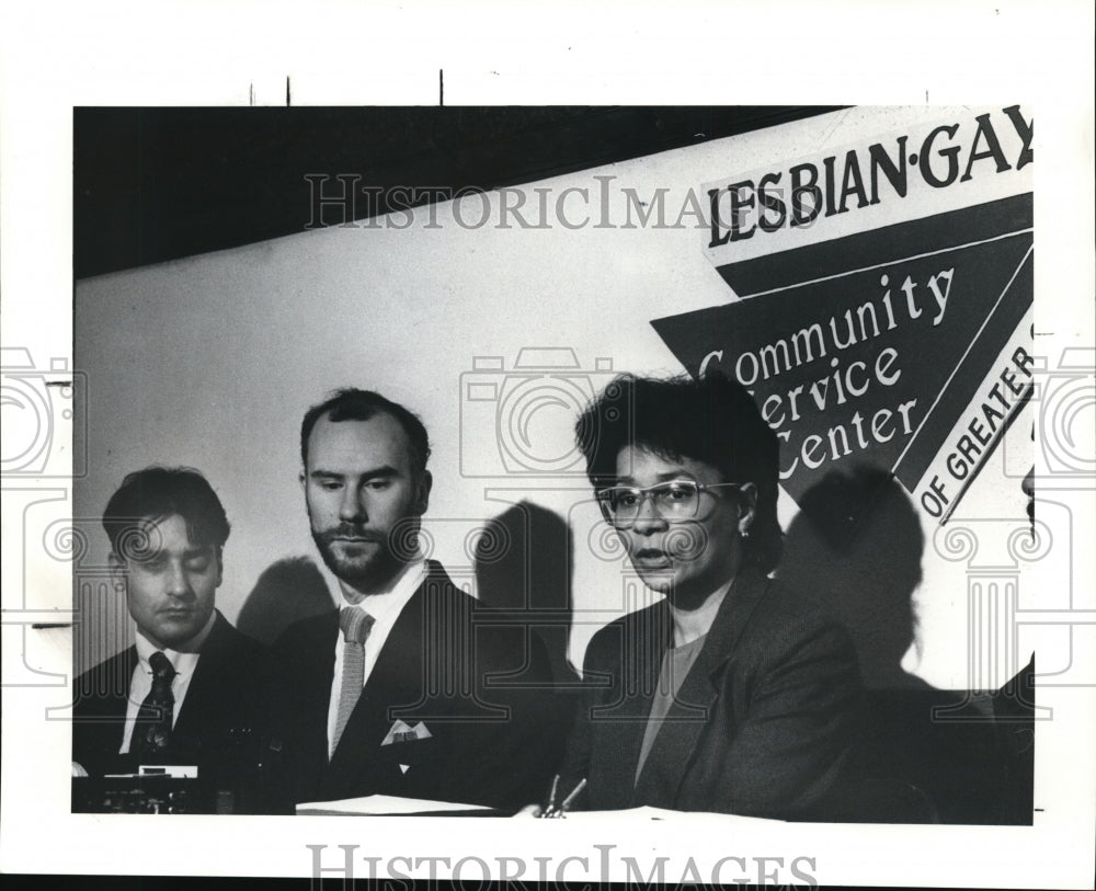 1990 Press Photo Maryann Finegan project press conference, Lesbian-Gay Community - Historic Images