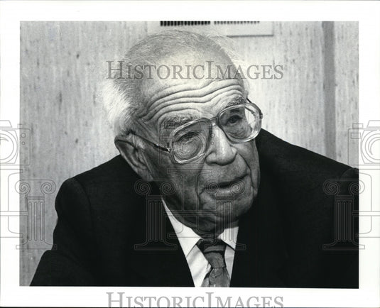 1987 Press Photo Franz Allers conductor for Cleveland operas production - Historic Images