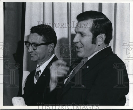 1971, City club Forum with Joseph Bartuneck & Robert E Hughes - Historic Images