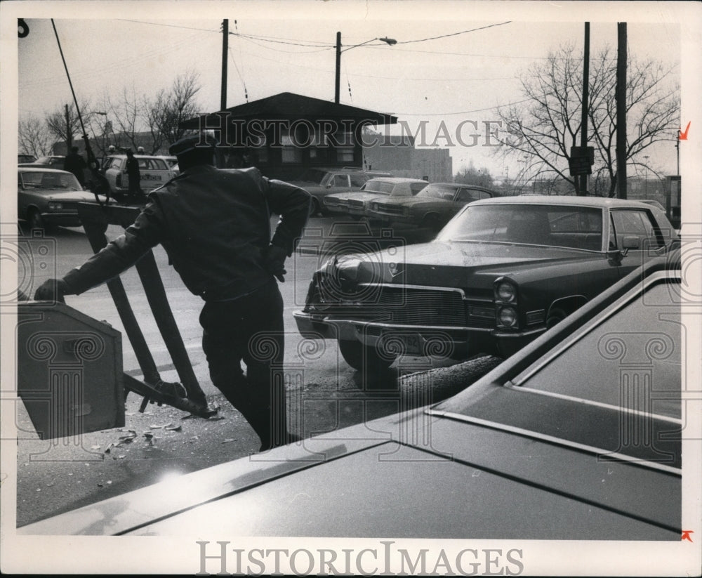 1972 Press Photo Traffic Congrestion - cvb17944-Historic Images