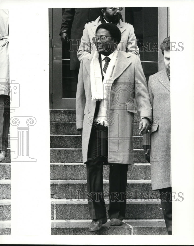 1985 Press Photo Judge Fred M. Mosely, leaving Federal Courthouse - cvb18249 - Historic Images