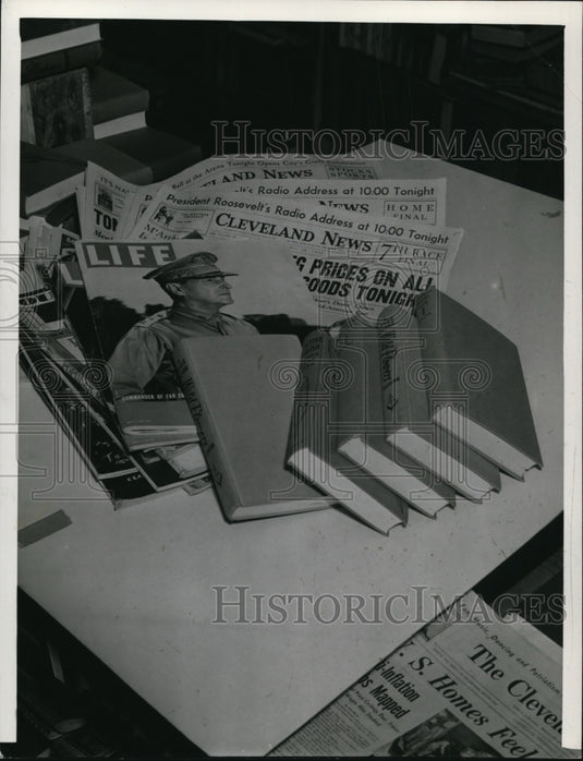 1942 Press Photo Books - cvb18404-Historic Images