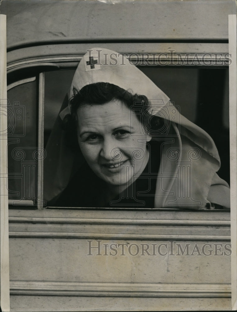 1941, Aileen Benninghof member of the Gray Ladies of the Red Cross - Historic Images