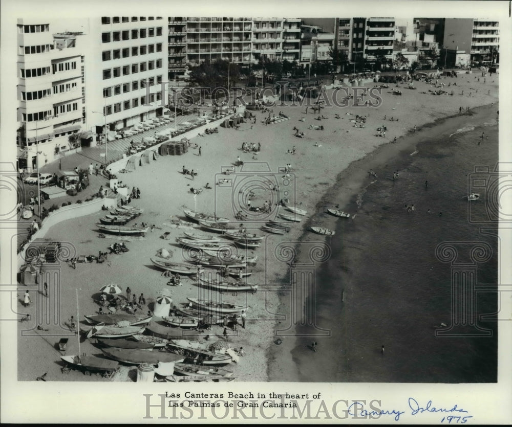 1975 Press Photo Las Canteras Beach in Las Palmas de Gran Canaria. - cvb18913 - Historic Images